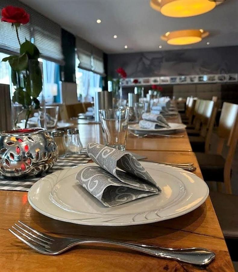 Hotel & Restaurant Huellen Barweiler Екстер'єр фото