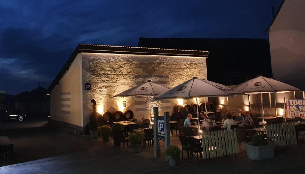 Hotel & Restaurant Huellen Barweiler Екстер'єр фото