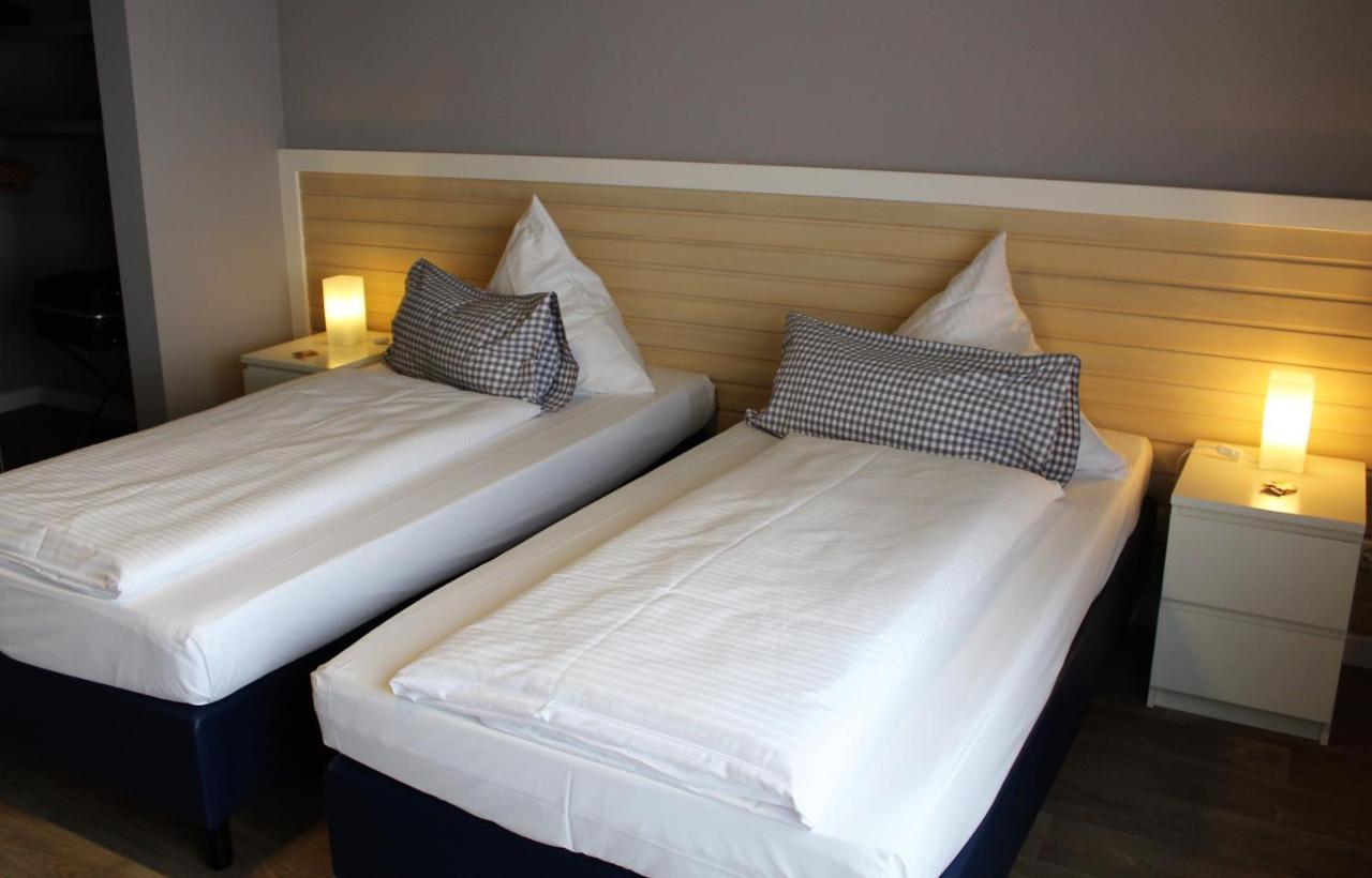 Hotel & Restaurant Huellen Barweiler Екстер'єр фото
