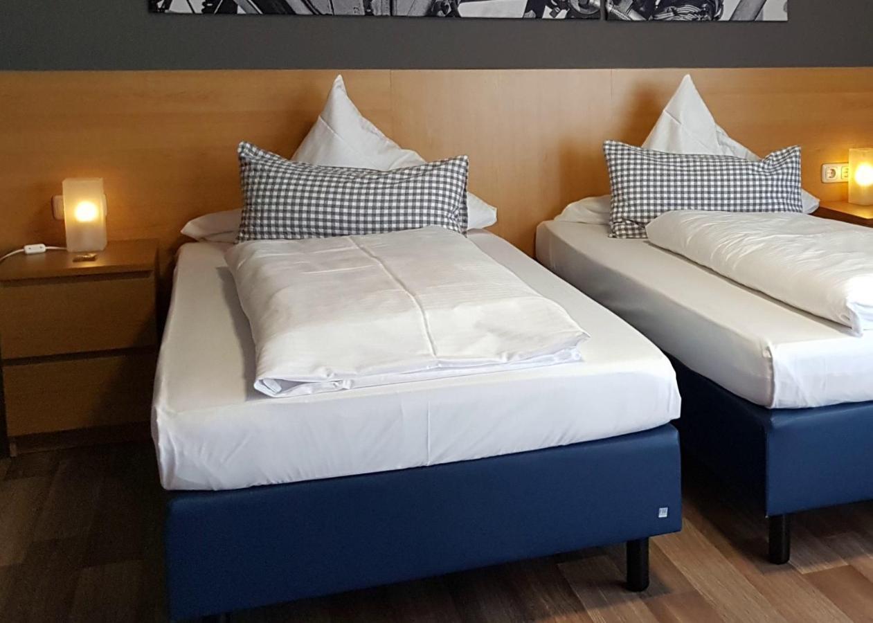Hotel & Restaurant Huellen Barweiler Екстер'єр фото