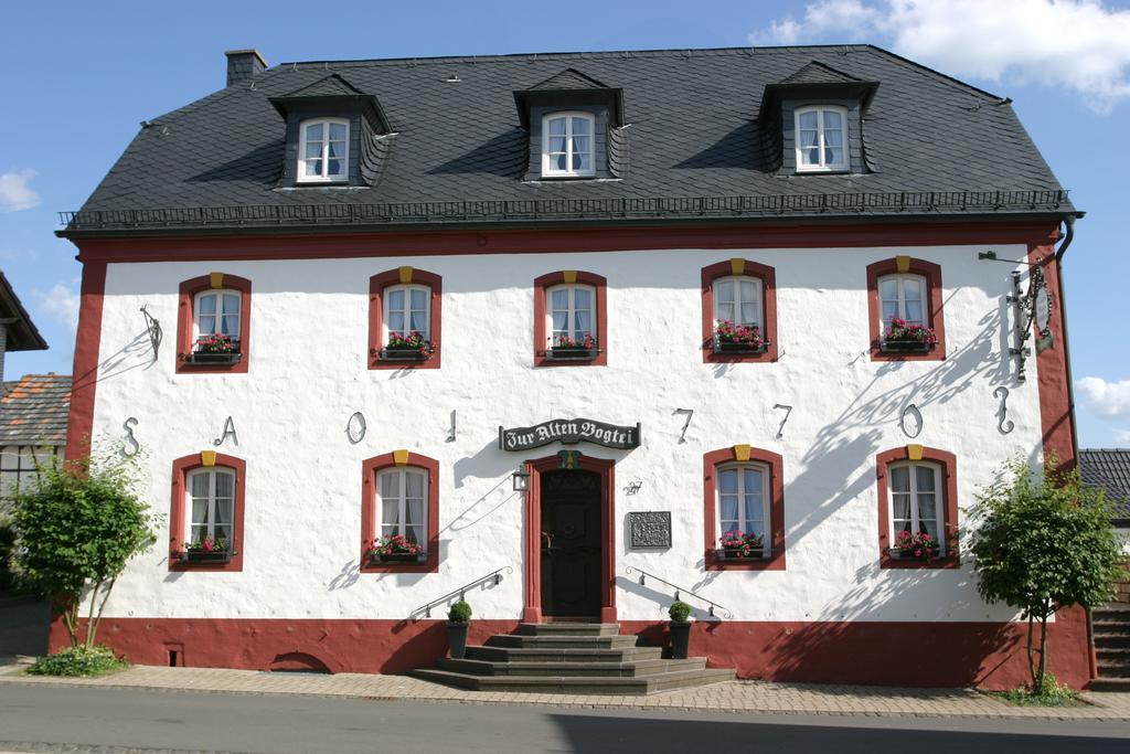Hotel & Restaurant Huellen Barweiler Екстер'єр фото